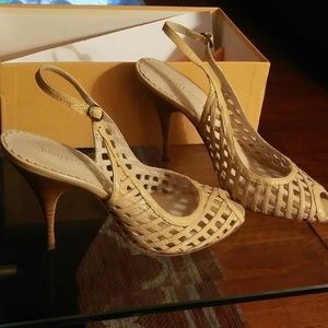 Slingback pumps